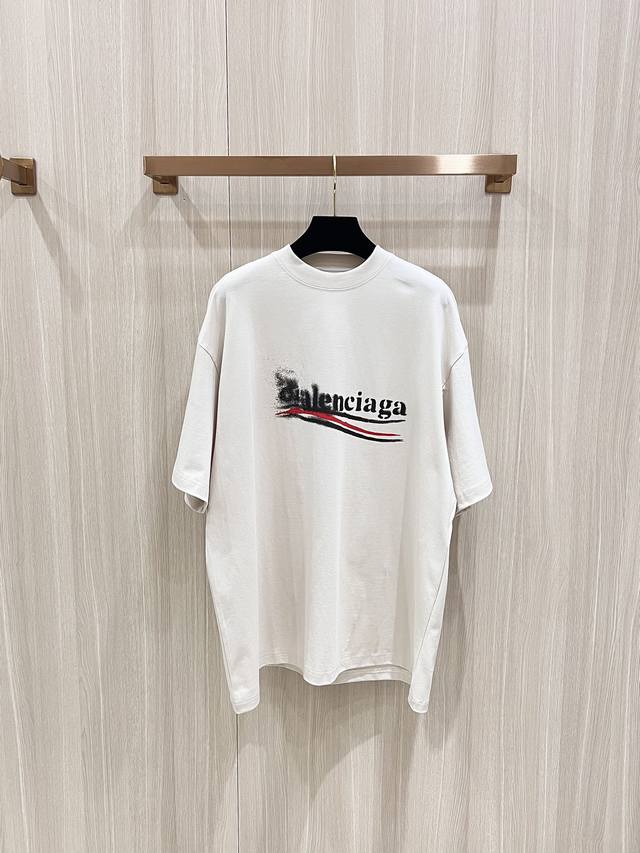 Balenciaga上新巴黎24Ss新晋爆款！ 模糊溶解可乐海浪短袖 黑 白二色现货 定织定染240G精梳棉，成衣水洗处理，进口白墨数码直喷工艺，经典的海浪图案