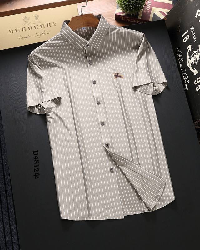 Burberry巴宝莉 高级轻奢单品 2024Ss龙年春夏专柜时尚大爆款短袖衬衫，休闲时尚外穿 内搭必备款，舒适好看上身可见 定制进口高端丝光棉面料，手感细腻丝