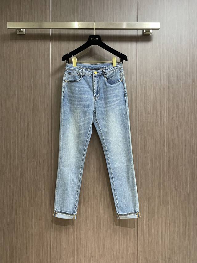 Zegna 2024Ss早春新款男士休闲牛仔裤，重工洗水，也是最考验面料和水洗工艺的，原厂订制牛仔全棉材质！舒适自如，走线整齐、做工精良，品相完美，适合休闲 正