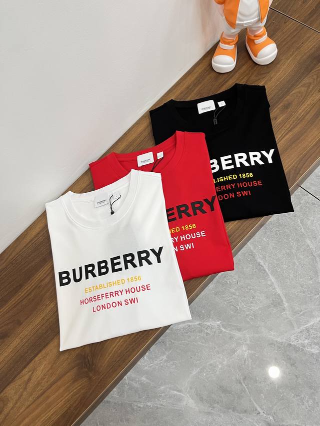 主推 Burberry 2024Ss早春新款发布巴宝莉圆领t恤，高端品质短袖t恤，字母印花短袖、穿上就是舒适自在又显瘦的存在，慵懒而随性，结合干净简单的色系就特