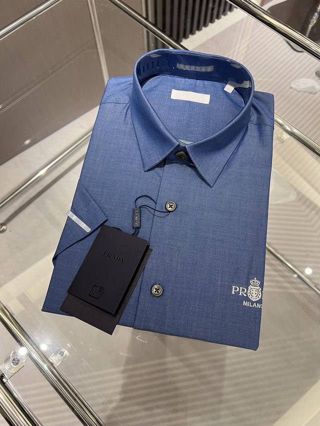 24Ss夏季新款牛仔蓝短袖衬衫，刺绣字母 商务休闲的引领人！高端系列 Smlxlxxl