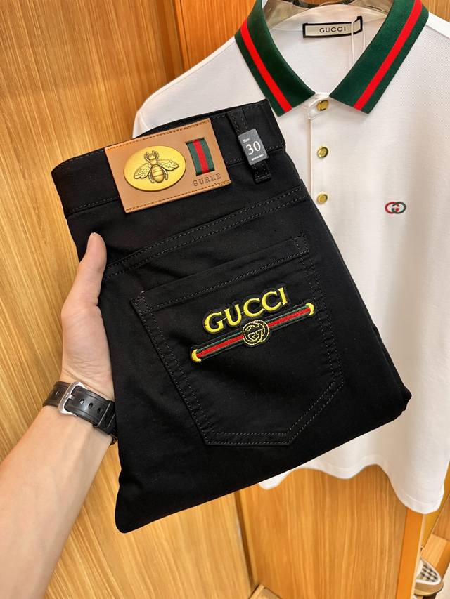 Gucci 2024年春夏最新品牛仔裤出入专卖店无压力 专柜热销款 品味与价值共享 身穿着非常舒适 低调不失奢华 穿出去非常有档次,裤型款式和裁剪亦无需多言 上