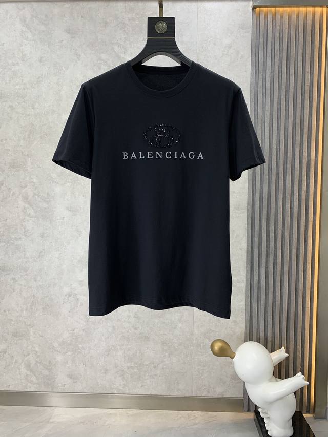 Balenciaga 巴黎世家 可穿220斤 2023春夏休闲商务刺绣logo短袖t恤，采用优质面料 进口工艺，边角规整光滑细腻有立体感，不变一如既往的辨识度，