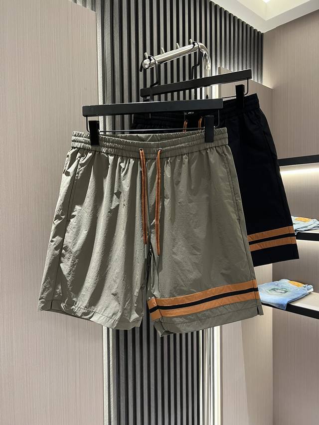 Zz杰尼亚24Ss最新顶级短裤 原版定制面料 五金 ，搭配明显的品牌条纹标识 时尚 经典百搭 颜色：黑色 军绿色 码数：48-56