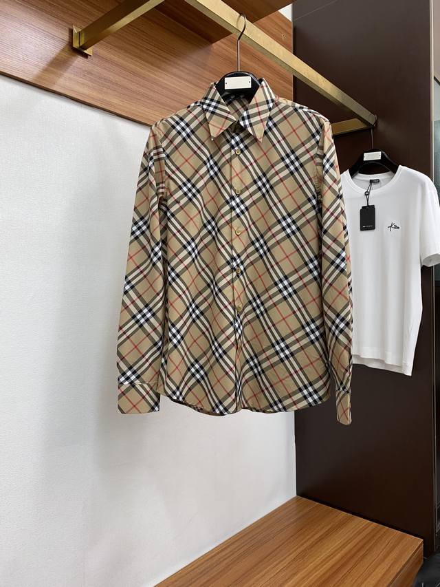 Burberry 巴宝莉 2024春夏专柜新款短袖衬衫，定制进口原版科技面料，柔软舒适，上身舒适透气，经典格子对位衬衫 独特设计风格，无论是单穿还是搭配，都是百