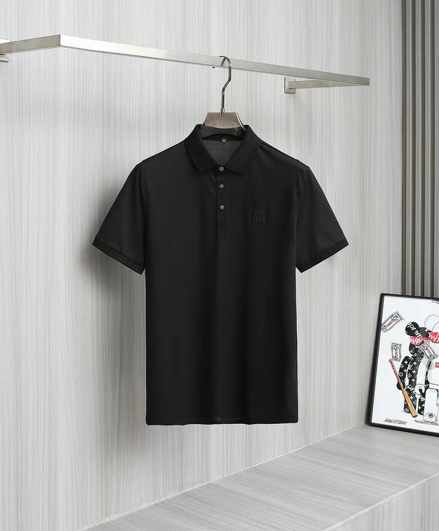 2024# Giv纪梵希夏季新款短袖t恤polo，客供定制珠地面料，简单时尚款，超级好看！简单大方的款式！满满的高级感，四季可穿。 颜色：经典白色黑色。 Siz