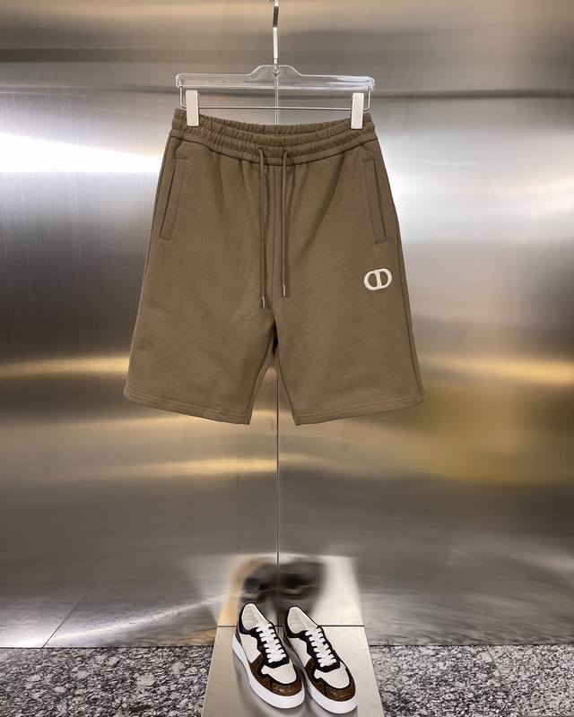 Dior迪奥 款式：男款棉质刺绣短裤卫裤men‘S Shorts 本款采用全棉20支双股纱330克重卫衣面料打造，前幅左下摆品牌logo立体刺绣，懂货的入！ 颜