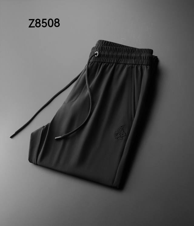 春夏新款 New Models ；弹力铜氨丝四面弹面料，柔软，舒适 款号：Z8508 码数：29-40 版型：直脚裤型
