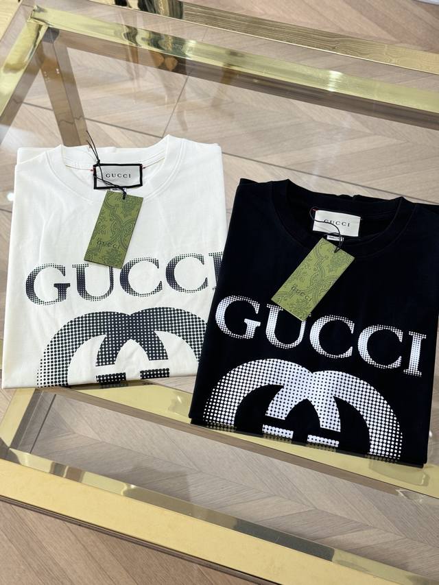 Gucci，2024春夏新品，时尚休闲圆领短袖t恤，专柜同步有售，原单狠货，采用进口原版面料，顶级印花工艺字母图案logo，彰显着时尚的魅力，独特设计，上身帅气