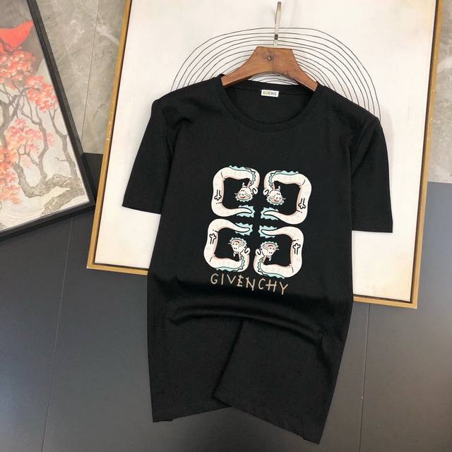 直 品牌 Givenchy 纪梵希 胖子福音 原单男士休闲短袖t恤，2024春夏新品，定制胸前顶级logo 工艺、搭配整件细节 品质及剪裁设计都堪称一流，定制进