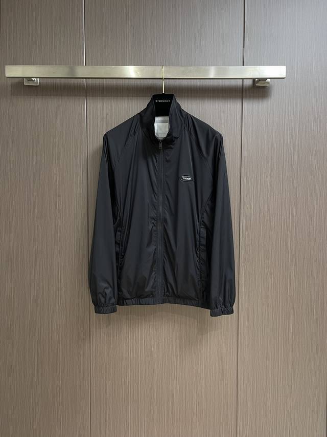 Givenchy 2024Ss新款gvc Tk-Mx系列科技轻薄面料慢跑夹克，男士泡泡贴片logo立领轻便外套。高端粉丝必备，私密订单分享，休闲运动版型裁剪，环