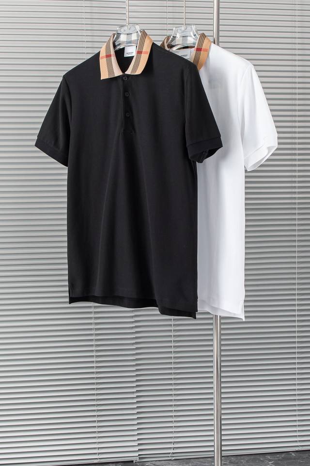 New# Burber*Y 24新款 格纹领短袖polo衫#原版5600购入，布料采用210G网眼珠地布料。同缸染面料 手感非常舒服 。订制扁机领子，颜色手感还