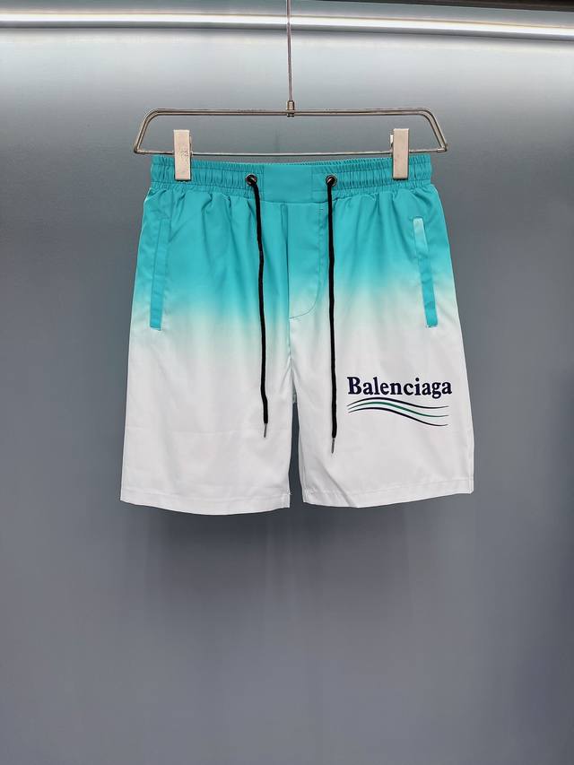 Balenciaga巴黎世家 最新款男士潮牌沙滩裤，料子细腻光滑 ，快时尚高清面料印花，手感极佳男士夏天必备，码数m一 L