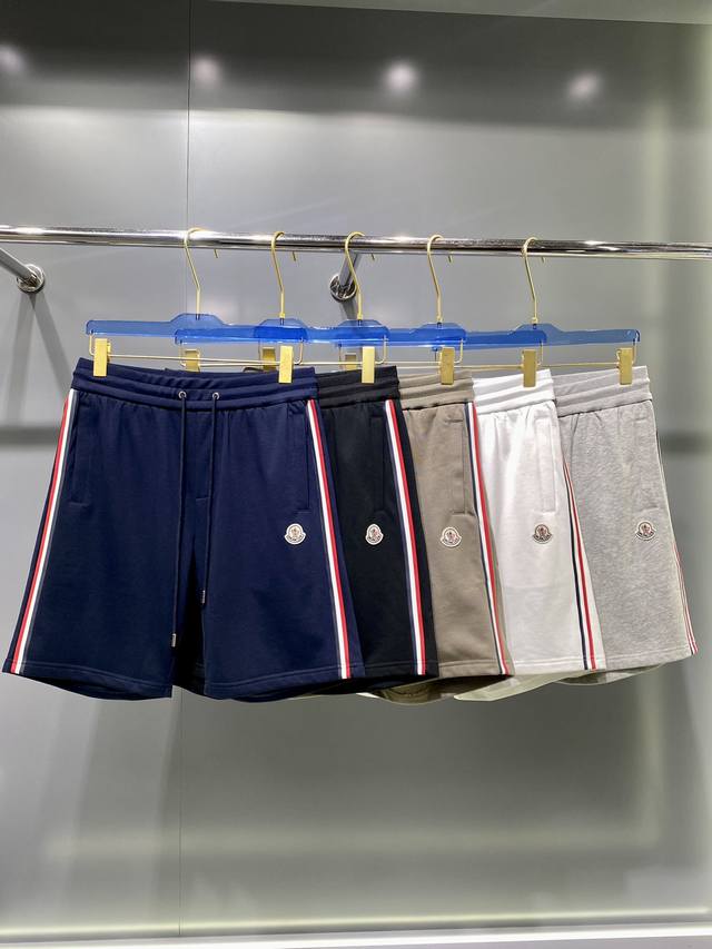 2024# Mon男士休闲短裤夏天必备，采用优质棉材质，质地细腻，弹力好韧性佳，柔软舒适，透气吸汗， 低调百搭时尚且个性十足。 Size：M- L 颜色：蓝色