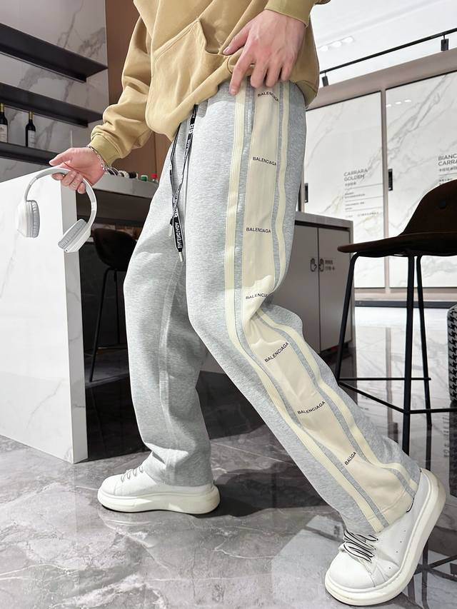 巴黎世家 2024春夏新款休闲裤！官网同步发售。品牌经典logo休闲裤 ，定制面料，舒适度极好，手触感强烈。辨识度极高，完美品相工艺。 尺码：M-3Xl - 点击图像关闭