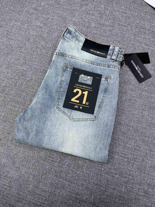 Emporio Armani 阿玛尼男士牛仔裤，贸易公司渠道货，高端重磅级代工真品，品相一流，业界极为罕见的牛掰货，极具代表性的经典skinny Fit修身剪裁