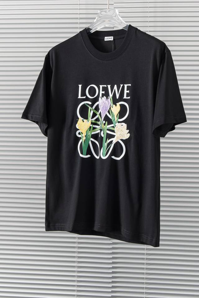 New# 罗意#. Loew** 顶级黑白双色刺绣印花工艺圆领短袖，精致工艺专柜面料，顶级元素融合打造，经典短袖3标齐全，潮男时尚，无论是上身舒适度还是都是无可