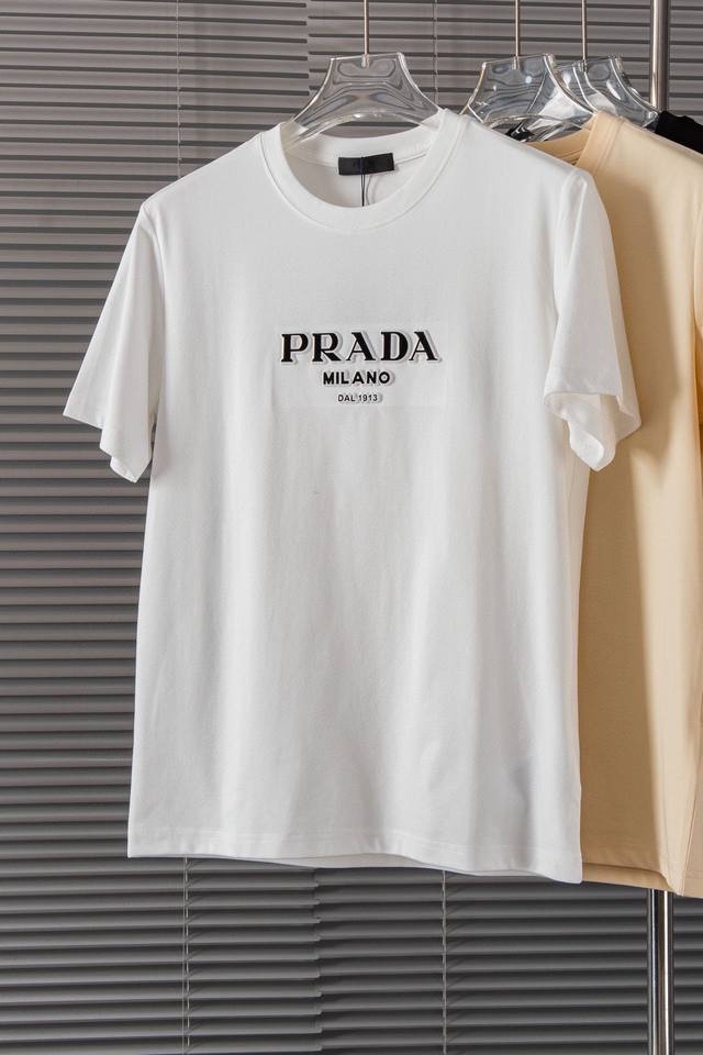 New# Prada 普拉达 2024Ss圆领短袖t恤#客供进口220克100%棉面料，以天然植物纤维提炼出来，手感柔软，穿着舒适，完全不易有刺激皮肤，这样的面