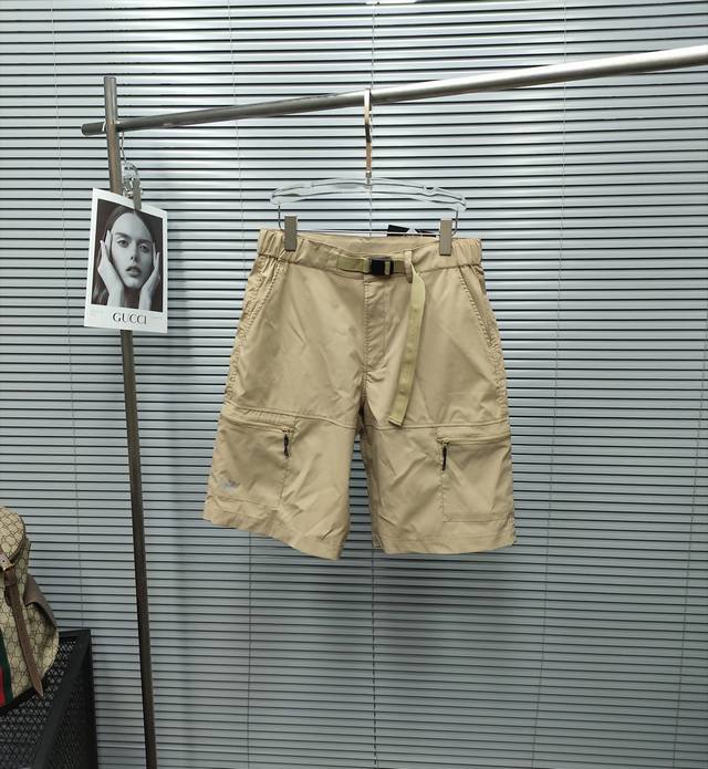 Arc Teryx 始祖鸟 Rampart Shorts系列户外 休闲通勤 机能工装短裤 男女同款 不怕衣服贵，就怕买不好 一分价钱一分货的道理都懂，到手便知