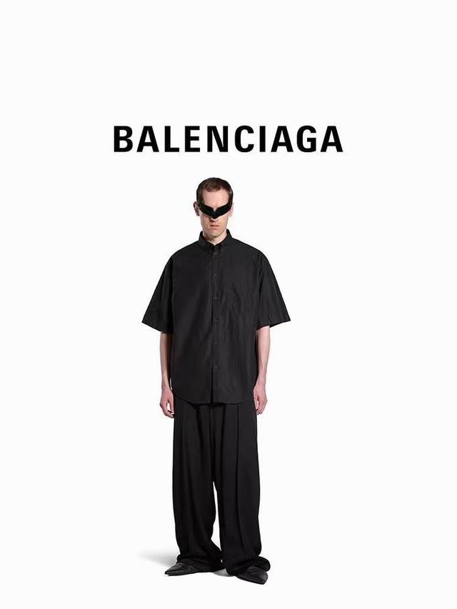Balenciaga新款短袖衬衫 巴黎世家balenciaga新款短袖衬衫~都市休闲极简系列，极致穿着享受，极致穿着享受，让你舍不得脱下的极品衬衣 材质选用10