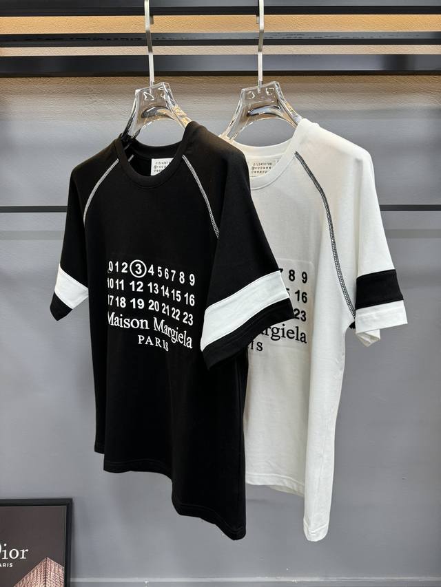 巴黎世家 24春夏顶级短袖t恤 采用客供进口100%-260克32支双股新疆棉面料制成，原版面料，品牌辨识度超级强，高街与精致风情十足，绝对能成为高街出镜不二之